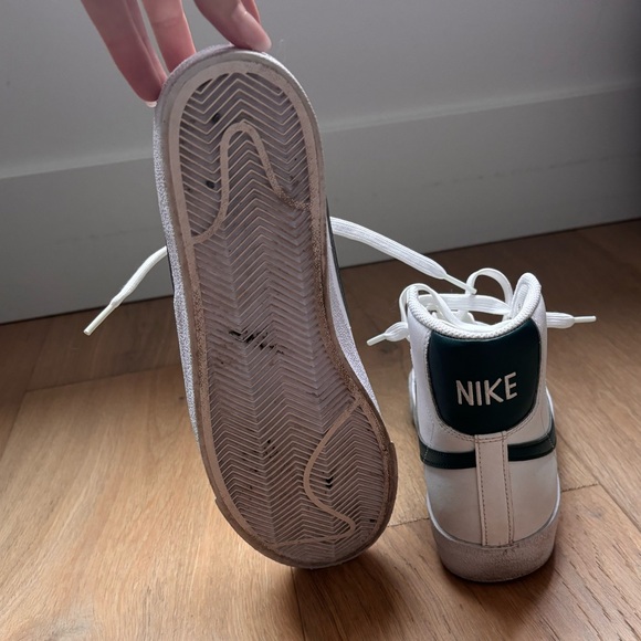 Green Nike Blazers - Picture 5 of 6